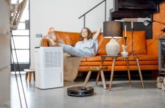 Robotic vacuum cleaner and air purifier appliance