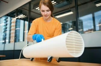 Cleaner uses an ozone generator in a coworking space